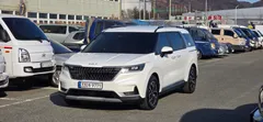2023 Kia Carnival Diesel 9-Seater Prestige — фото 1