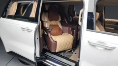 2022 Kia Carnival Diesel 9-Seater Hi-Limousine(Special Vehicle) — фото 12