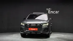 2022 Audi Q7 55 TFSI Quattro Premium, серый — фото 3