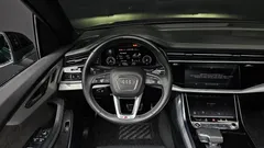 2022 Audi Q7 55 TFSI Quattro Premium, серый — фото 17