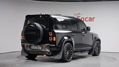 2023 Land Rover Defender 110 P400 X — фото 2