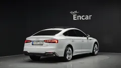 2021 Audi A5 40 TFSI Quattro Premium Sportback, белый — фото 2