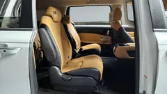 2023 Kia Carnival Diesel 9-Seater Prestige — фото 12