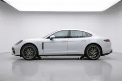 2022 Porsche Panamera 2.9 AWD Platinum Edition — фото 11