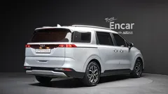 2023 Kia Carnival Diesel 9-Seater Prestige — фото 2