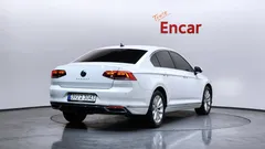 2021 Volkswagen Passat 2.0 TDI Premium, белый — фото 2