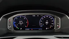 2021 Volkswagen Passat 2.0 TDI Premium, белый — фото 8