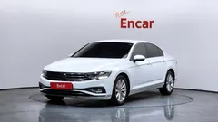 2021 Volkswagen Passat 2.0 TDI Premium, белый — фото 11