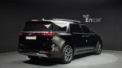 2023 Kia Carnival Diesel 9-Seater Noblesse — фото 2