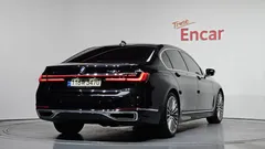 2021 BMW 7-Series 740Li xDrive Design Pure Excellence, чёрный — фото 2