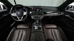 2021 BMW 7-Series 740Li xDrive Design Pure Excellence, чёрный — фото 7