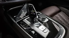 2021 BMW 7-Series 740Li xDrive Design Pure Excellence, чёрный — фото 9