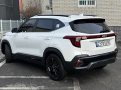 2024 Kia Seltos Gasoline 2.0 4WD, белый — фото 6