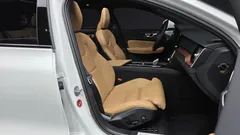 2023 Volvo V60 B5 Ultimate AWD, белый — фото 11