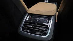 2023 Volvo V60 B5 Ultimate AWD, белый — фото 19