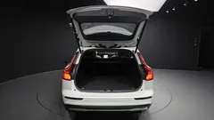 2023 Volvo V60 B5 Ultimate AWD, белый — фото 20