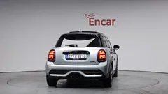 2024 Mini Cooper 5Door Classic — фото 4