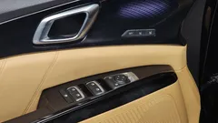 2023 Kia Canival Diesel 9-Seater Signature, чёрный — фото 13