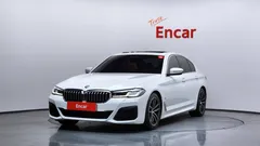 2022 BMW 5-Series 520i M Sport — фото 11