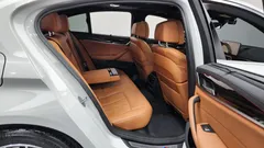 2022 BMW 5-Series 520i M Sport — фото 15