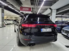 2023 Porsche Cayenne 3.0 E-HYBRID PLATINUM EDITION — фото 3