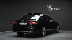 2022 Mercedes-Benz E-Class E350 4MATIC AMG Line, чёрный — фото 2