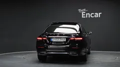 2022 Mercedes-Benz E-Class E350 4MATIC AMG Line, чёрный — фото 4