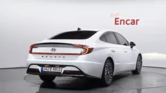 2022 Hyundai Sonata Premium Plus, белый — фото 9