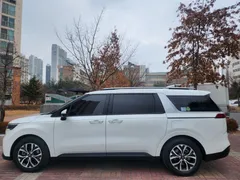 2022 Kia Carnival Diesel 9-Seater Prestige — фото 2
