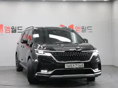 2022 Kia Carnival Diesel 9-Seater Prestige — фото 2