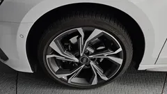 2023 Audi A3 40 TFSI Premium, белый — фото 5