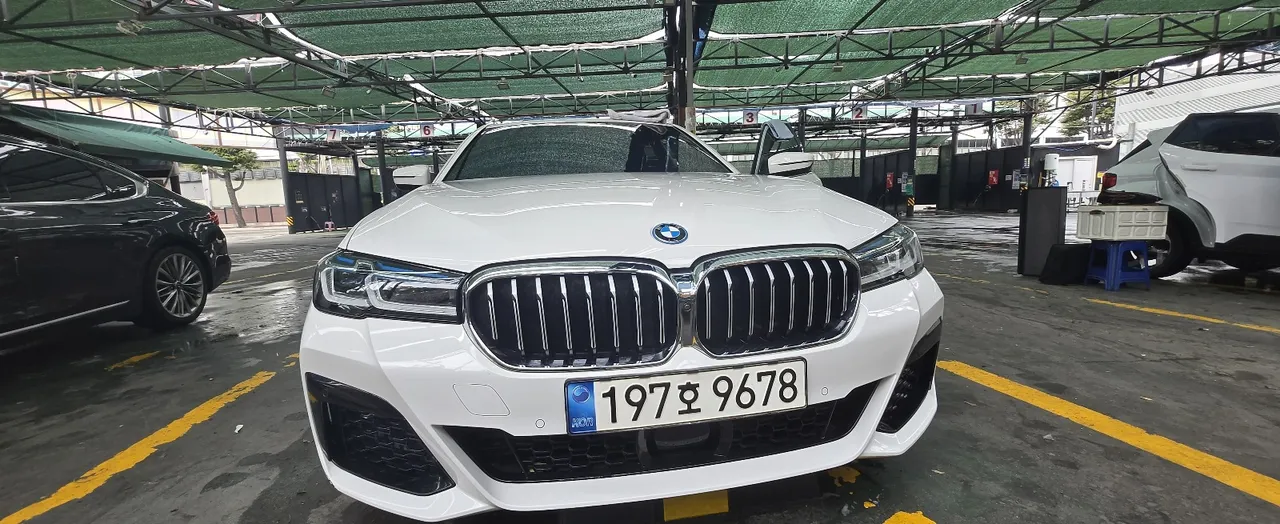 2022 BMW 5-Series 530e M Sport