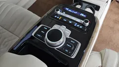 2021 Genesis G90 5.0 AWD, коричневый — фото 19