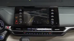 2023 Toyota Sienna 2.5 Hybrid AWD, серый — фото 14