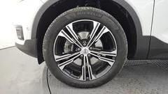 2022 Volvo XC40 B4 Inscription, белый — фото 5