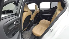2022 Volvo XC40 B4 Inscription, белый — фото 12