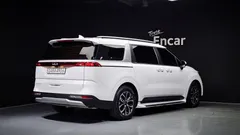 2022 Kia Carnival Diesel 9-Seater Prestige — фото 2