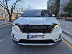 2023 Kia Carnival Diesel 9-Seater Prestige — фото 1