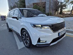 2023 Kia Carnival Diesel 9-Seater Prestige — фото 3