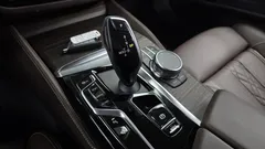 2023 BMW 5-Series 530i Luxury — фото 9