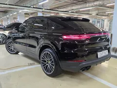 2021 Porsche Cayenne 3.0 E-Hybrid Coupe, чёрный — фото 2