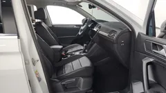 2022 Volkswagen Tiguan 2.0 TSI Prestige — фото 11