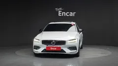 2022 Volvo S60 B5 R-Design — фото 3