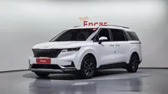 2023 Kia Carnival Diesel 9-Seater Prestige — фото 1