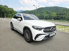 2023 Mercedes-Benz GLC-Class GLC300 4MATIC AMG Line — фото 2
