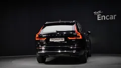 2022 Volvo XC60 B5 Inscription — фото 4