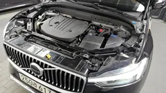 2022 Volvo XC60 B5 Inscription — фото 6
