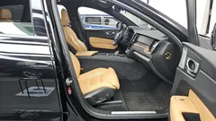 2022 Volvo XC60 B5 Inscription — фото 11