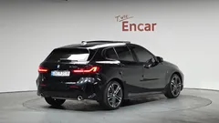 2022 BMW 1-Series 120i M Sports — фото 2