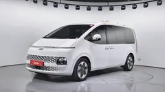 2023 Hyundai Staria 4WD Tourer 9-Seater — фото 1